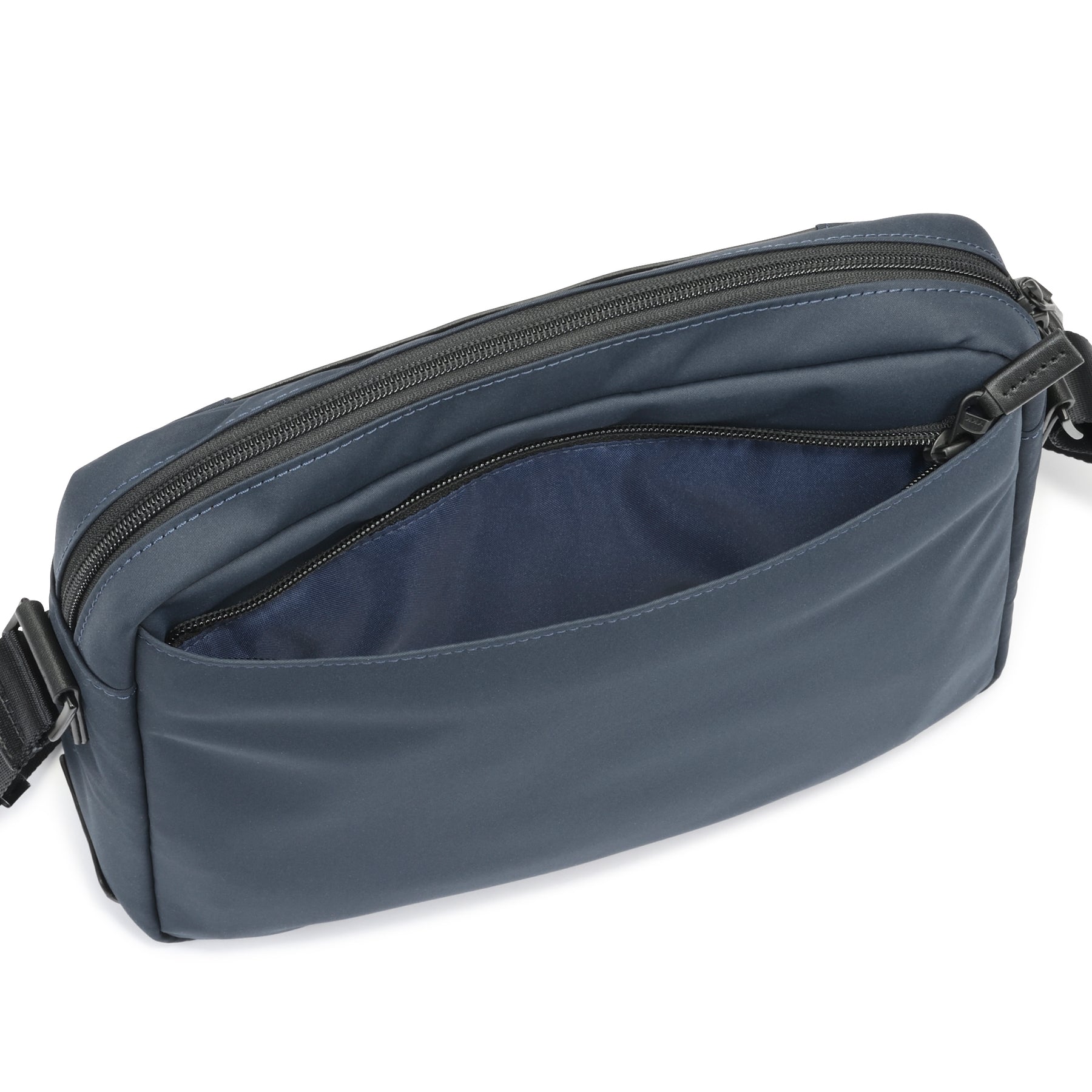 Cipher Quiet | Horizontal Shoulder Bag | 81531