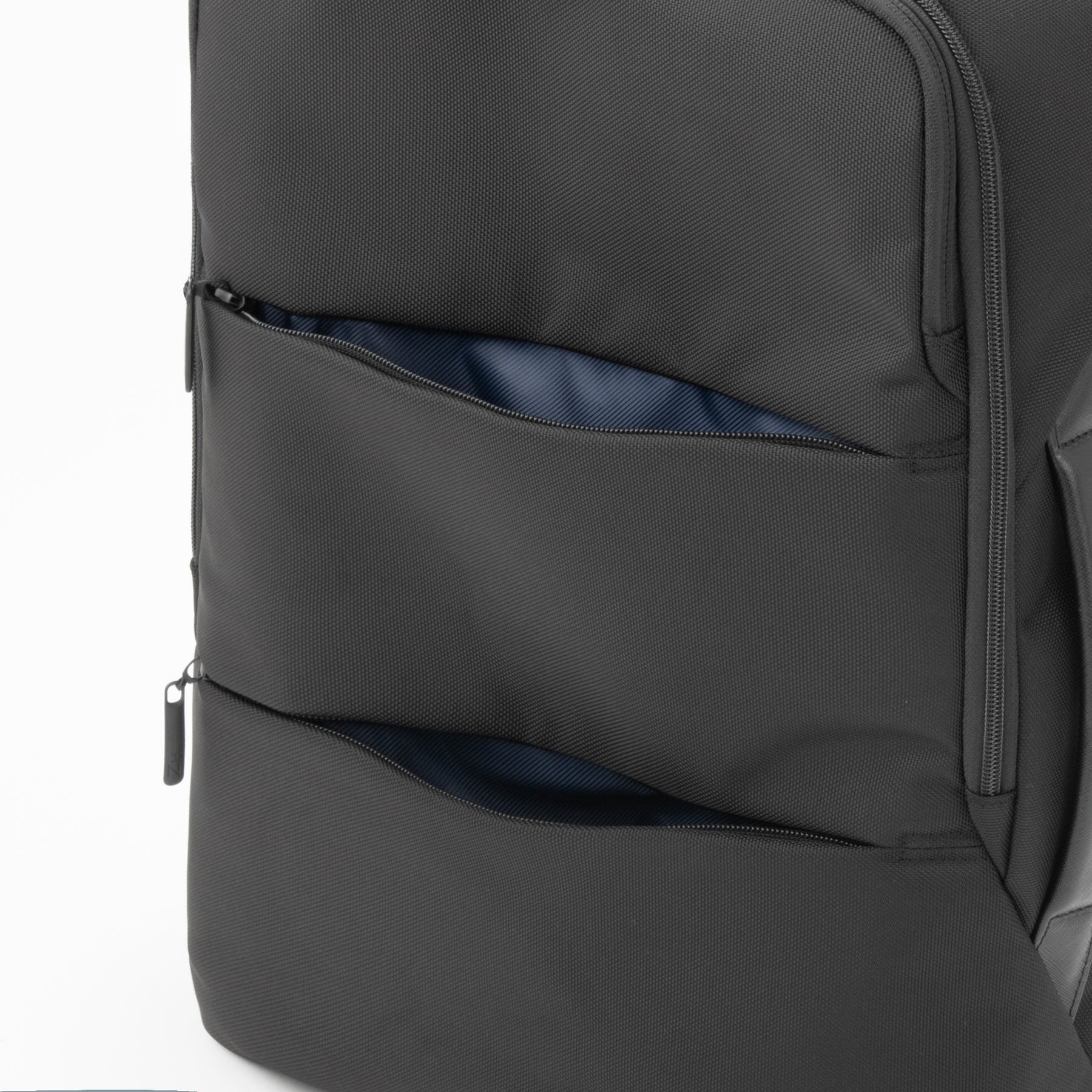 Z PACK d | type-F Medium Backpack B4/15.6" PC 81672