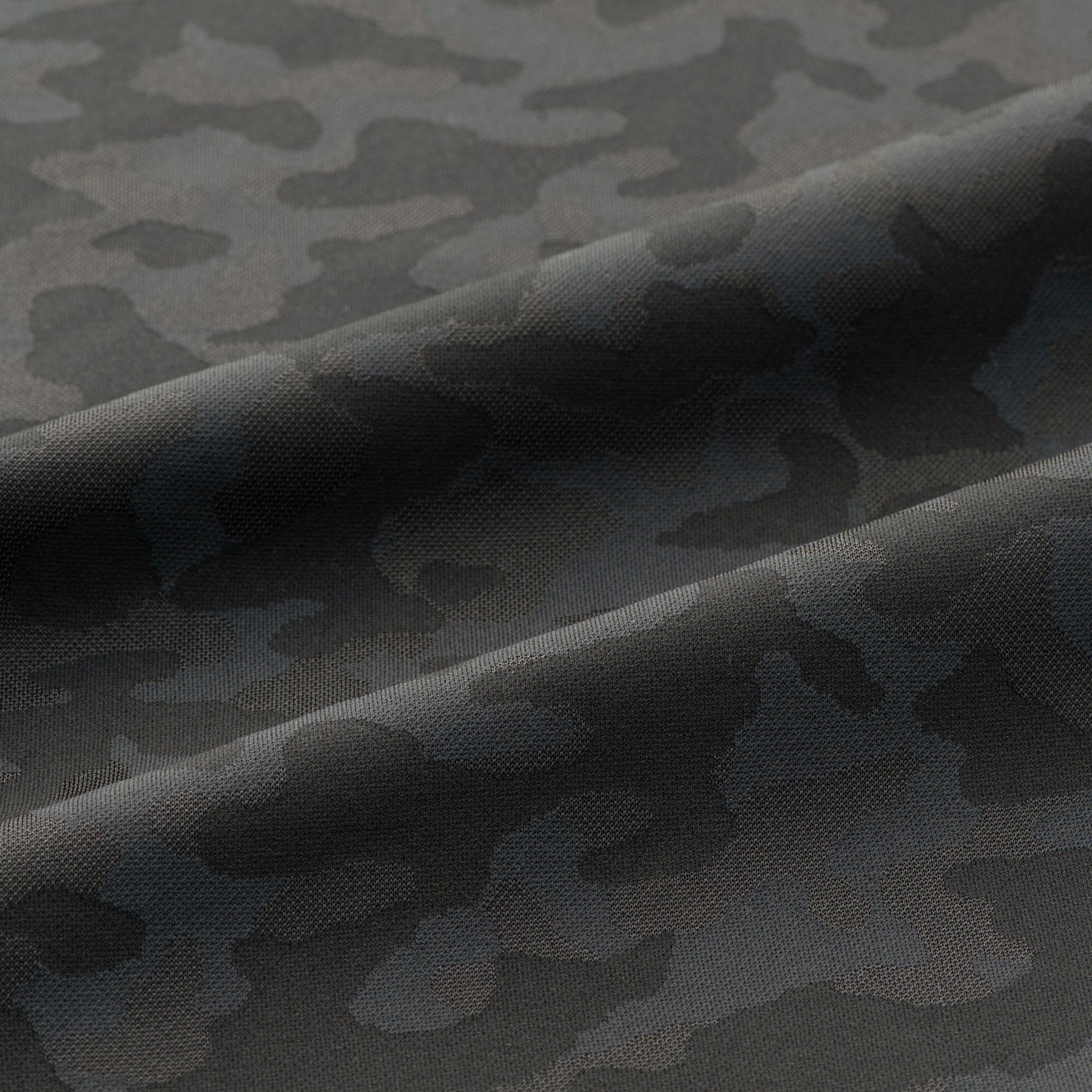 ZHG-A25b | Jacquard Camo Long Sleeve Mockneck 82733