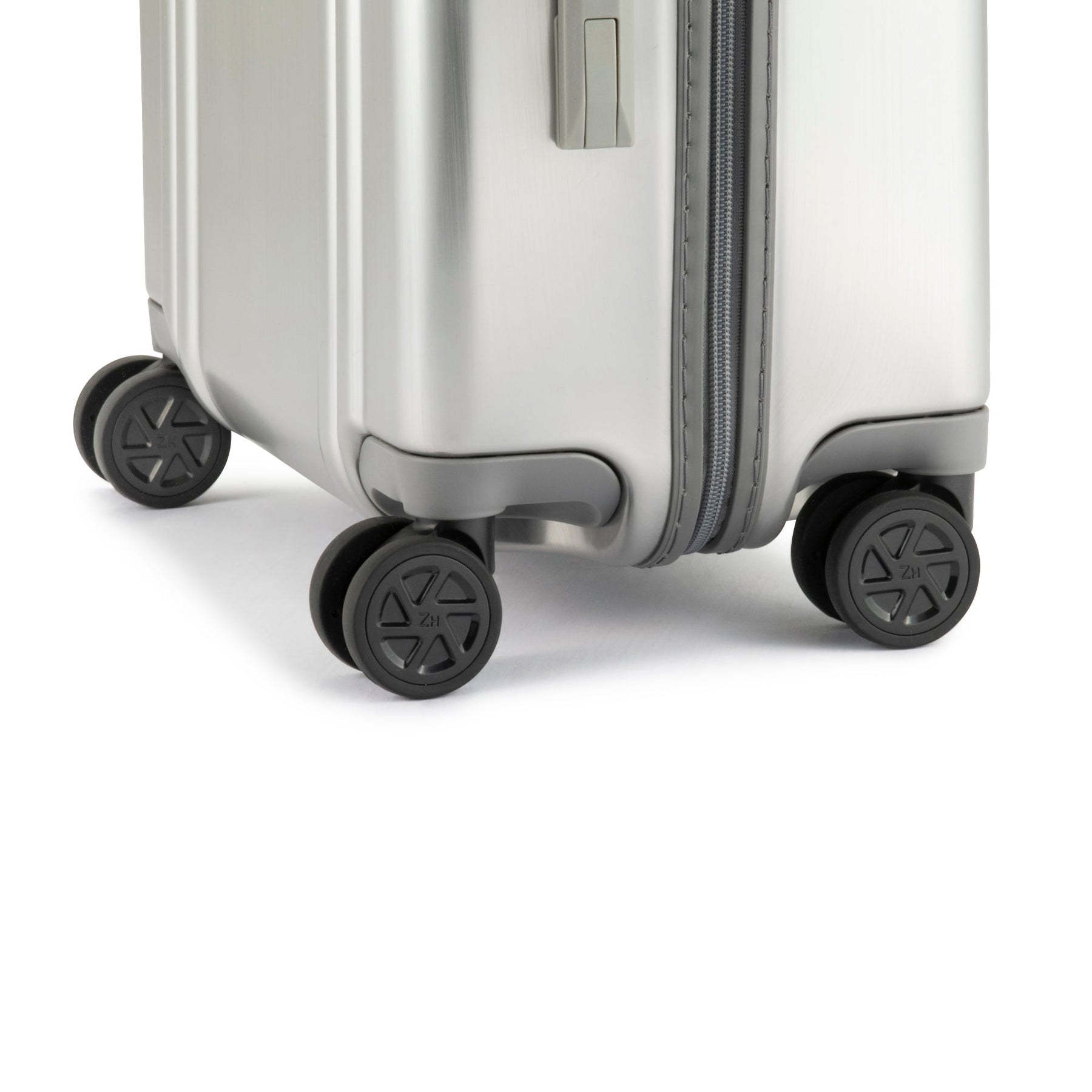 Classic Lightweight 4.0 Metallic |  Carry-On Travel Case 32L 81372