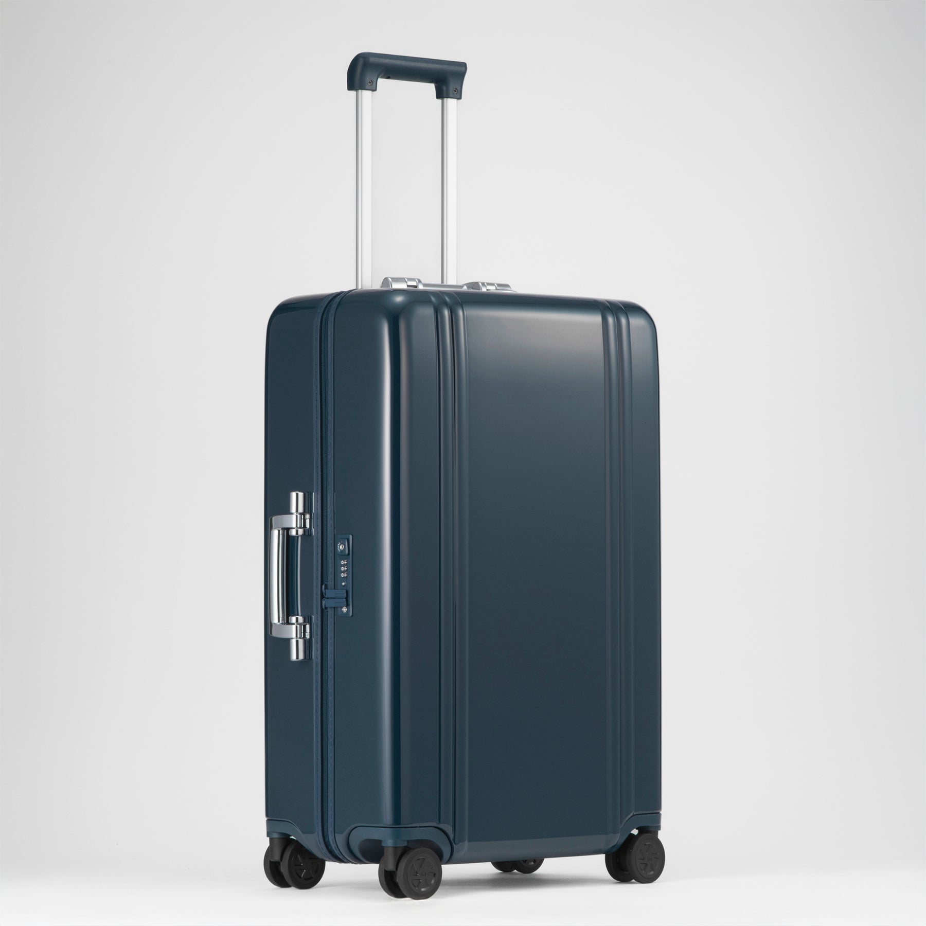 Classic Lightweight 3.0 D | Check-In-M Travel Case 63L 81563