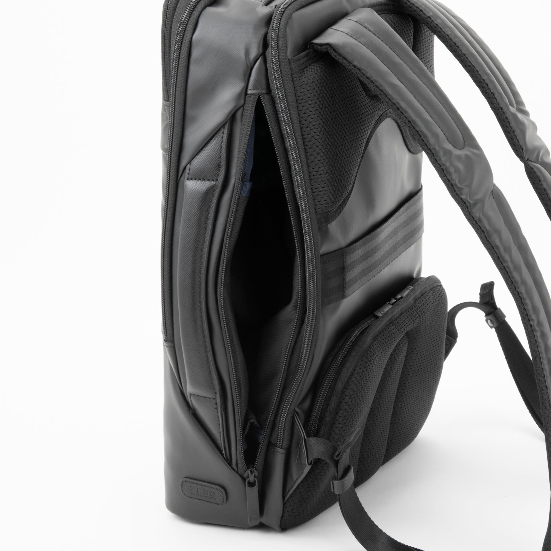 Z PACK d | type-C Laminated Small Backpack A4/14" PC 81681