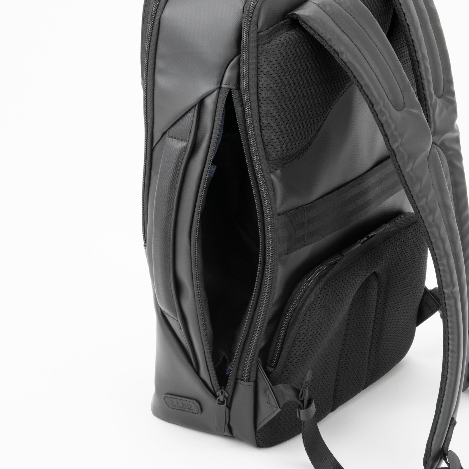 Z PACK d | type-C Laminated Medium Backpack B4/15.6" PC 81682