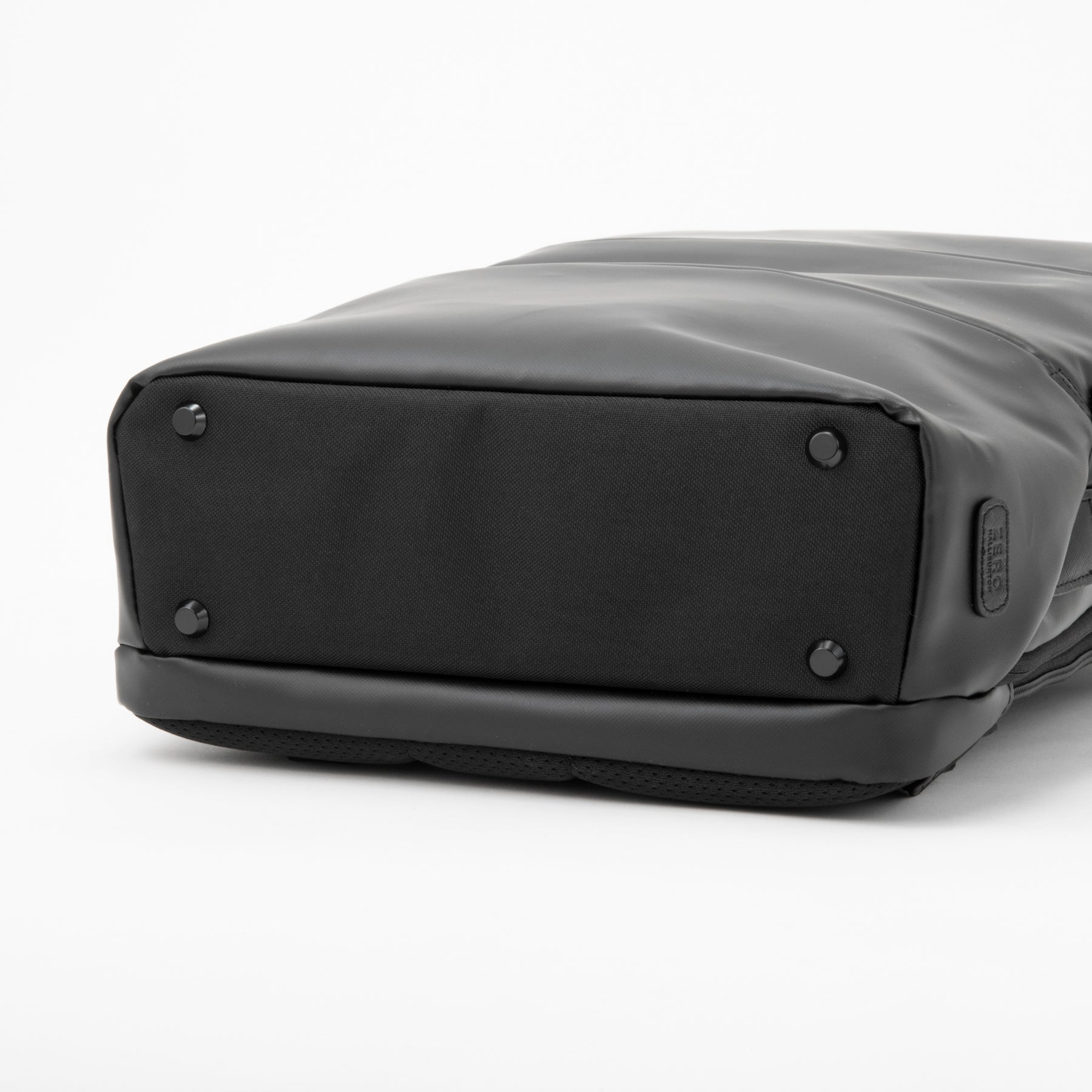 Z PACK d | type-C Laminated Medium Backpack B4/15.6" PC 81682