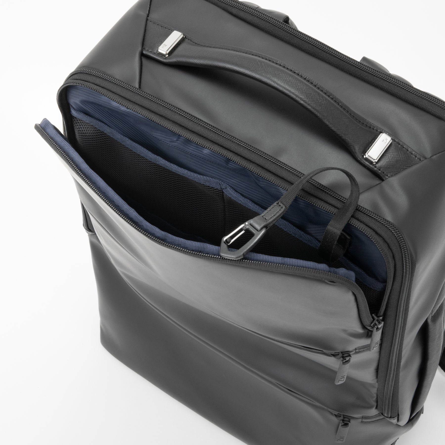 Z PACK d | type-C Laminated Large Backpack B4/15.6" PC 81683