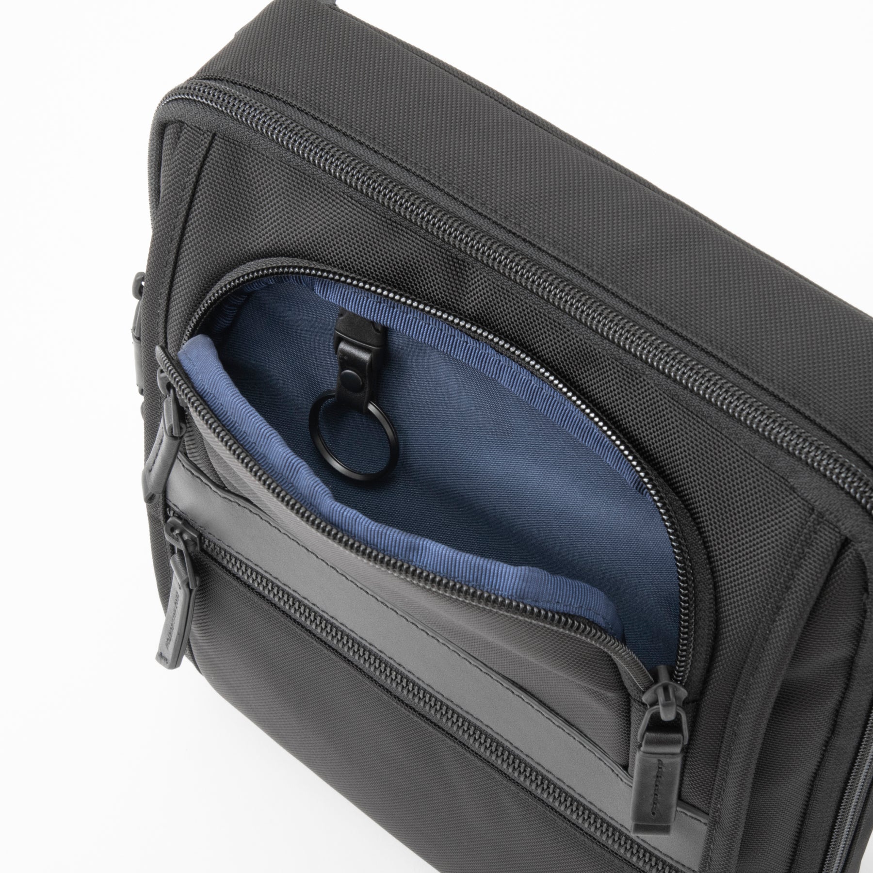 ZEST2 d | Horizontal Shoulder Bag M 81702