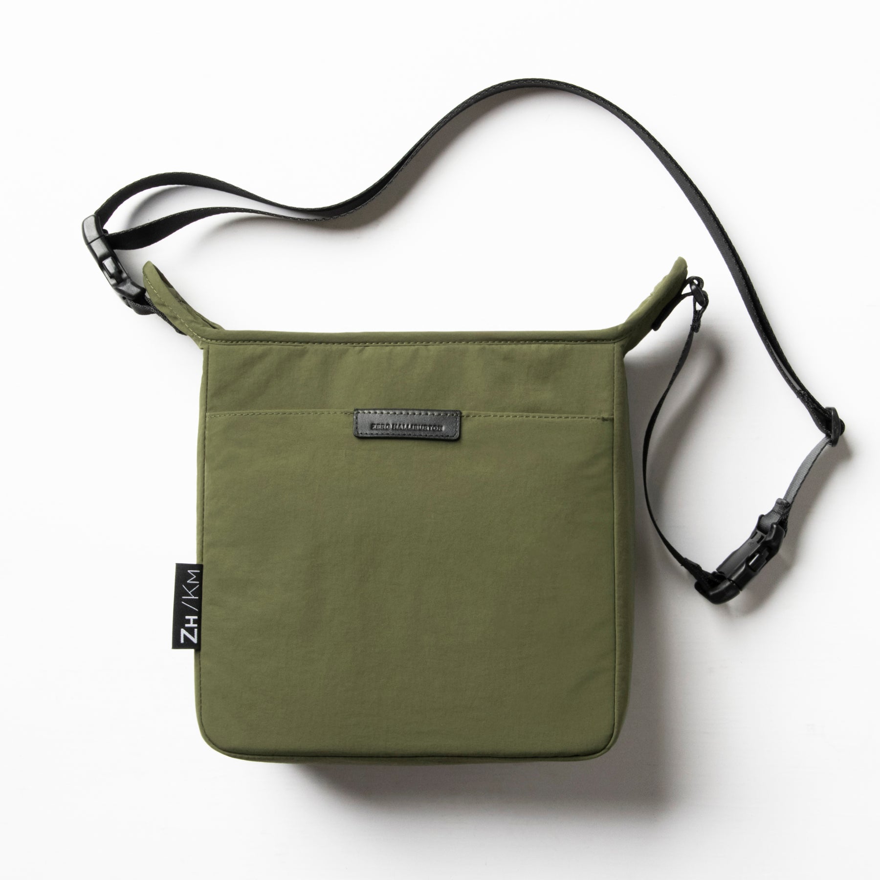 ZH × 三笘薫】ZH-FIELD KM Edition | Cooling Shoulder Bag 81792 ZH × 三笘薫】ZH-FIELD KM Edition | Cooling Shoulder Bag 81792