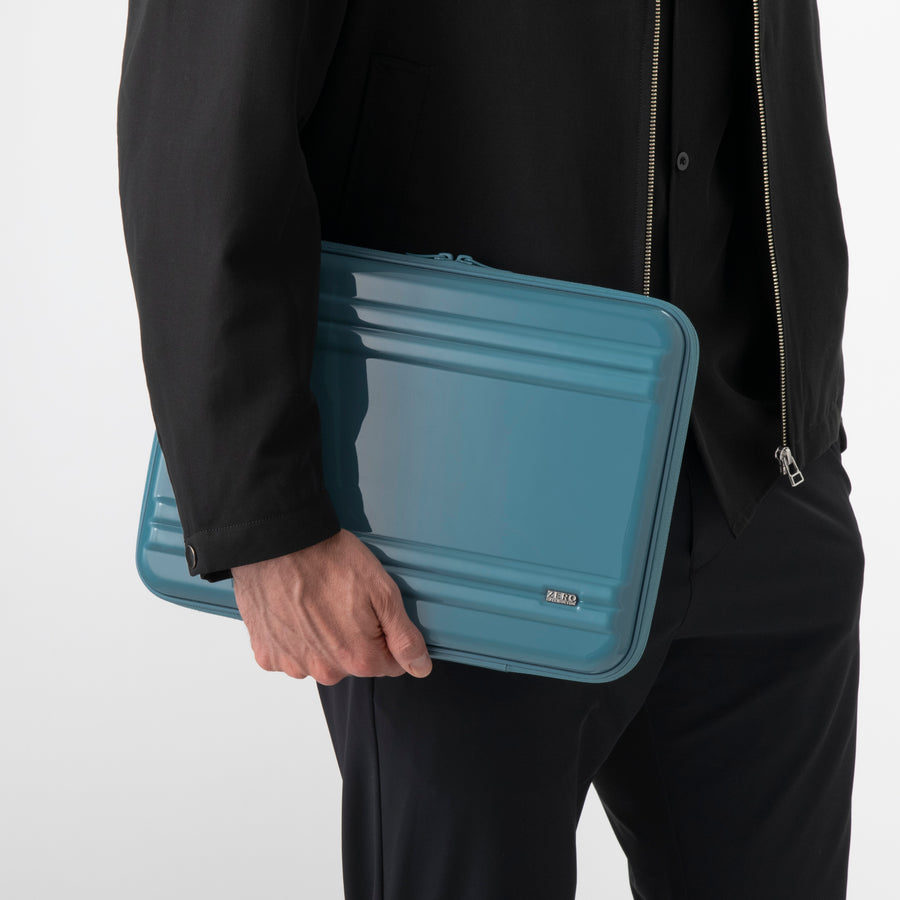 岡本Yuma Jackson KV.I-195 ハードケース付き ZH × 三笘薫】ZH-Compact Cube KM Edition | 13.3inch PC Case 81802