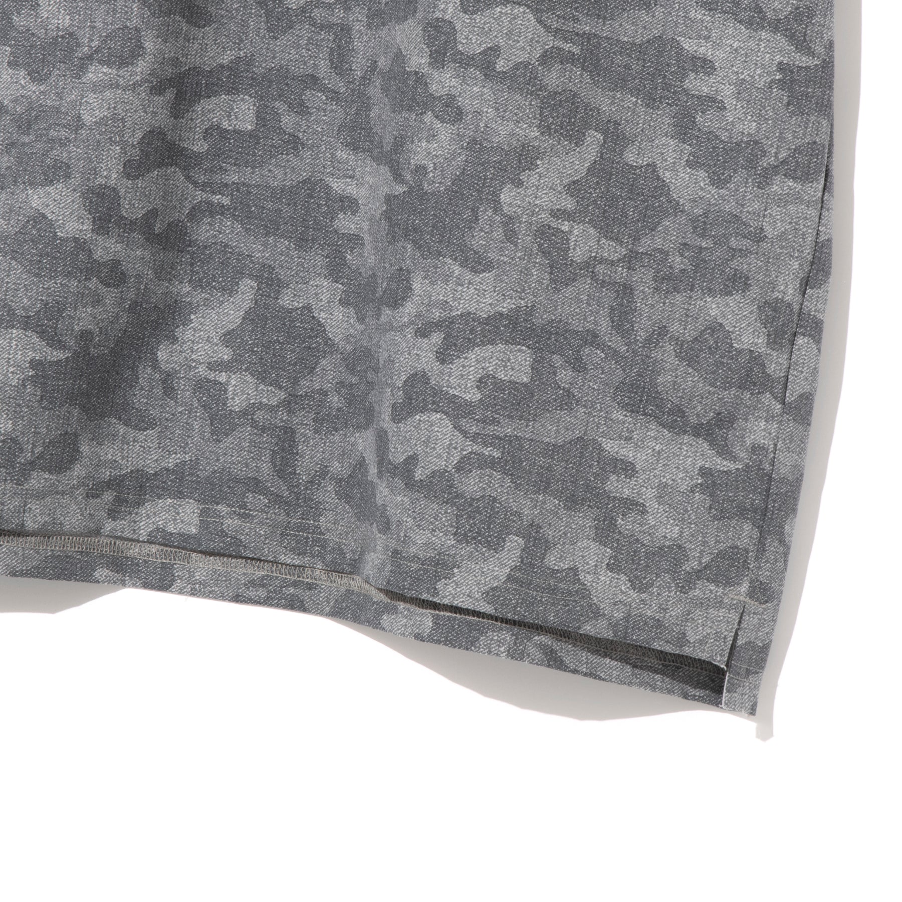 ZHG-M6S6b | COOL DOTS® Camo Printed Half-Zip Mockneck 85192