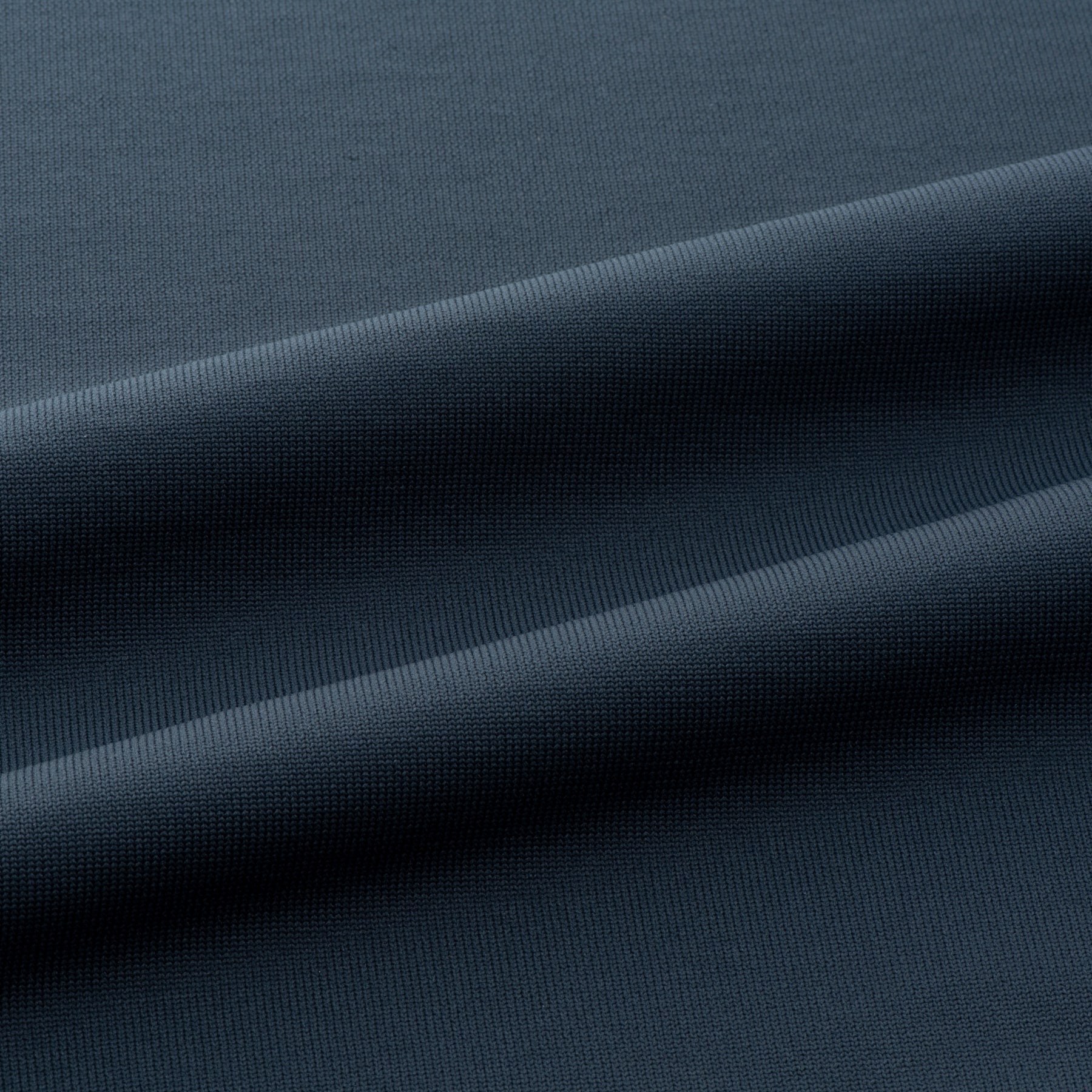 ZHG-M6S9b | Metal Logo Knit Mockneck 85196