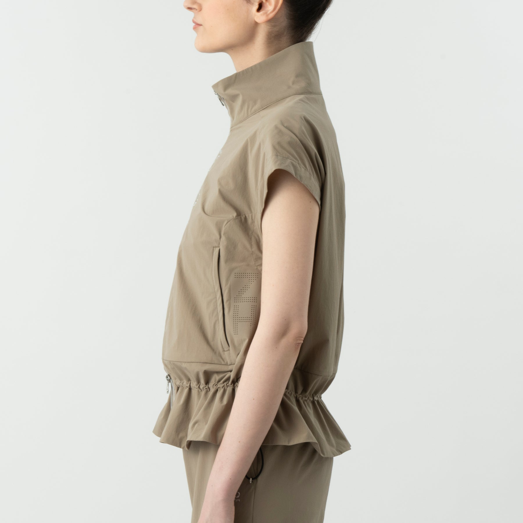 ZHG-W6S1b | Light Stretch Knit Vest  85212
