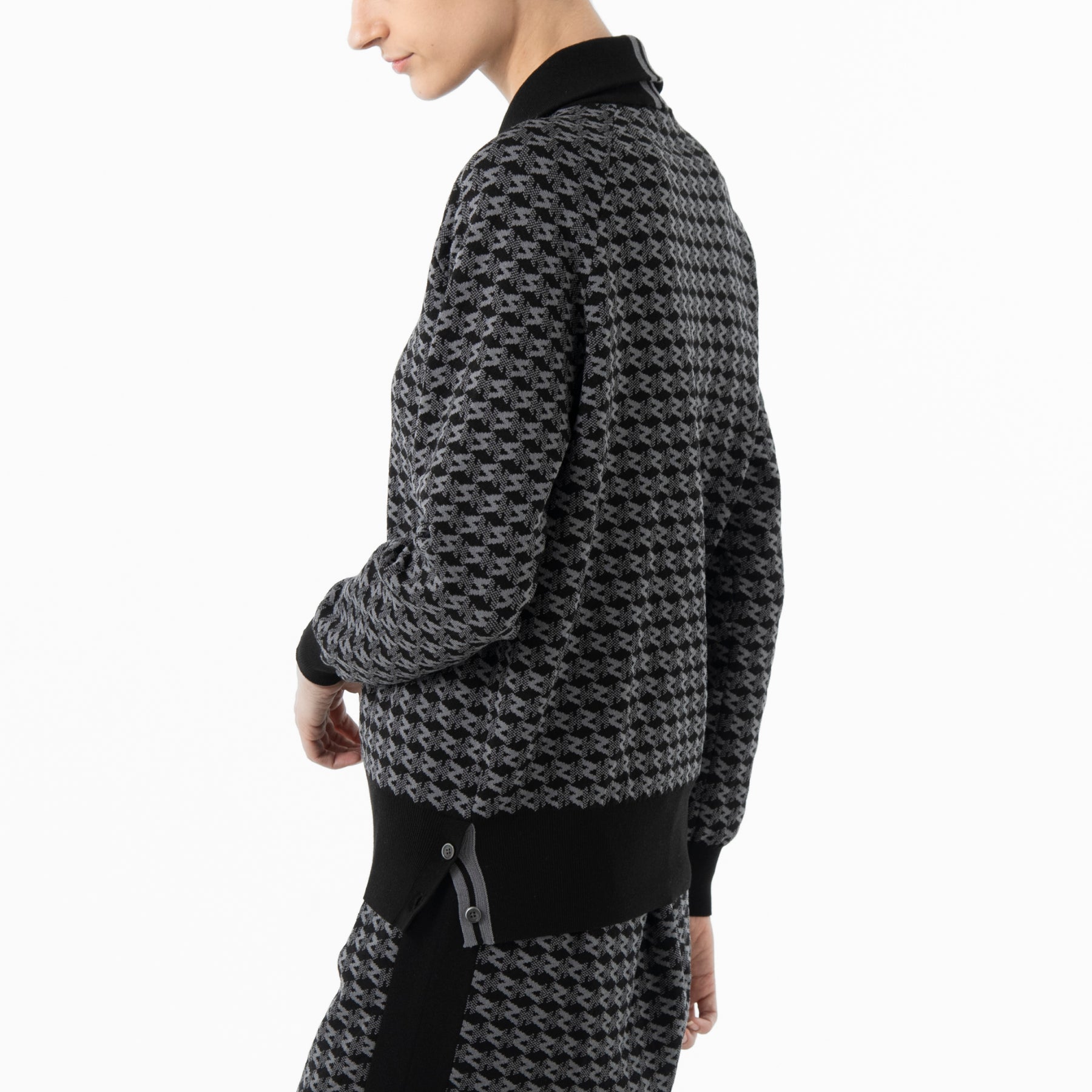 ZHG-W5A4b | Monogram Half-Zip Knit 85137